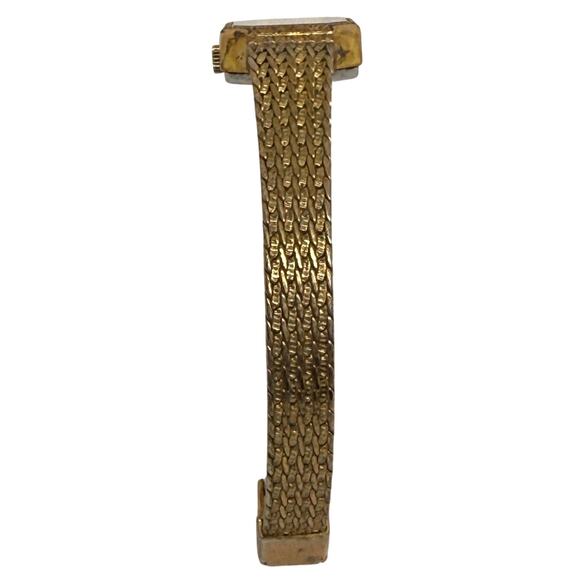 Vintage Elgin Gold-Tone Quartz Watch – Needs Battery - Picture 2 of 5